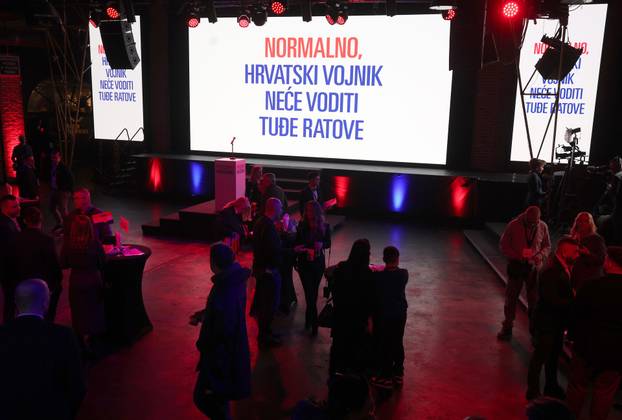 Zagreb: Izborni stožer predsjedničkog kandidata Zorana Milanovića u Tvornici Kulture