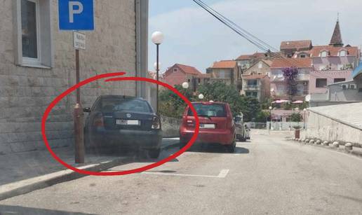 Imoćanin parkirao auto u hlad blizu bolnice i razbjesnio sve: 'Vidi se tko je ovdje bolesnik!'