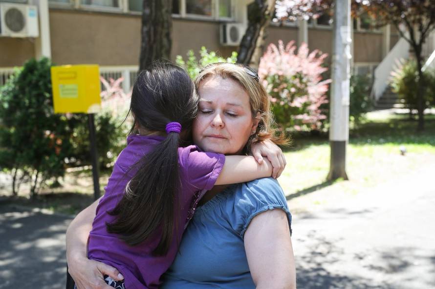 Zagrepčanke bez nade: 'Potres nam je uzeo sve. Zaboravljene smo, zaglavile smo u hostelu'