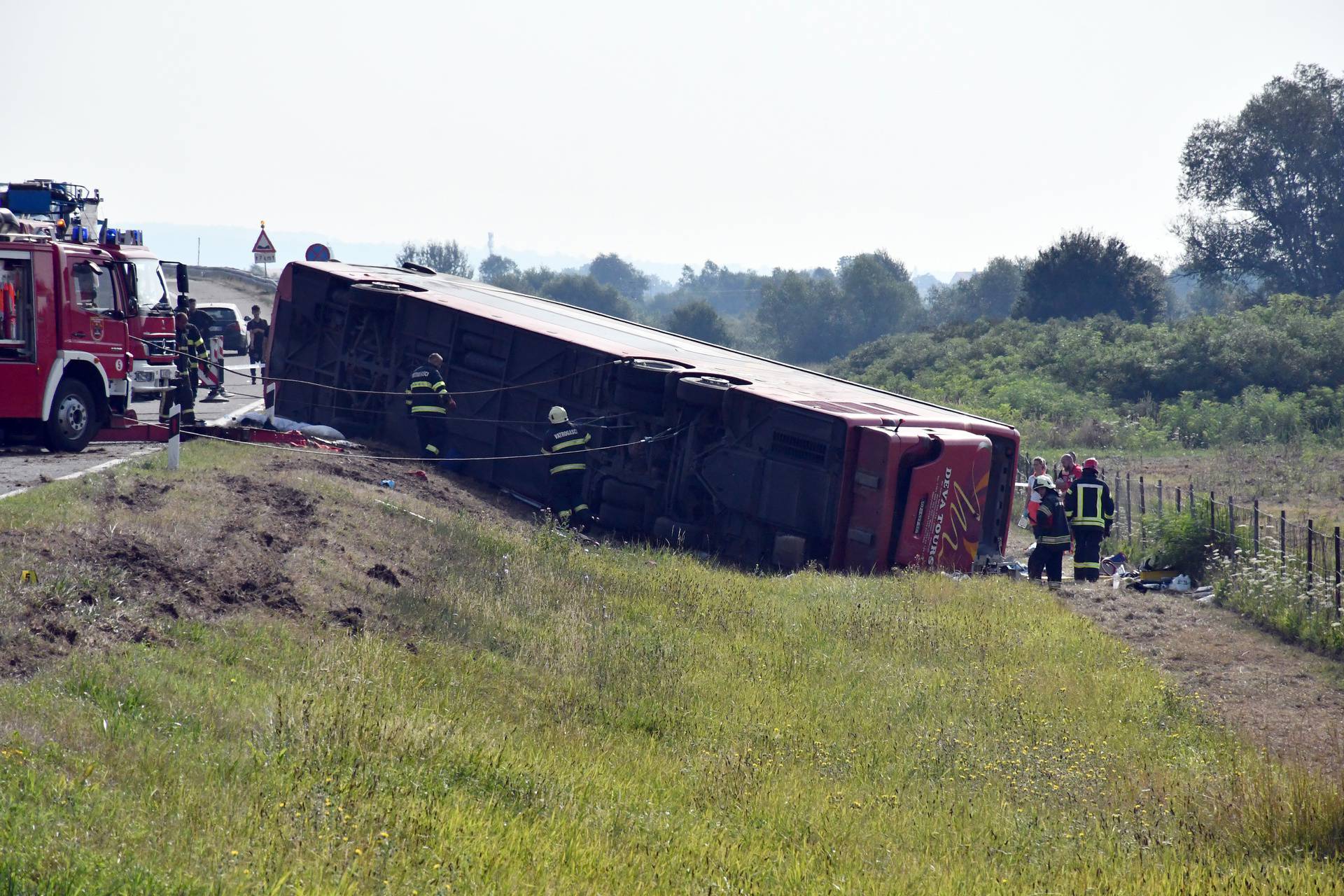 Preminulo deset ljudi, preko 30 je u bolnici. Poginuo je drugi vozač, koji nije vozio autobus...