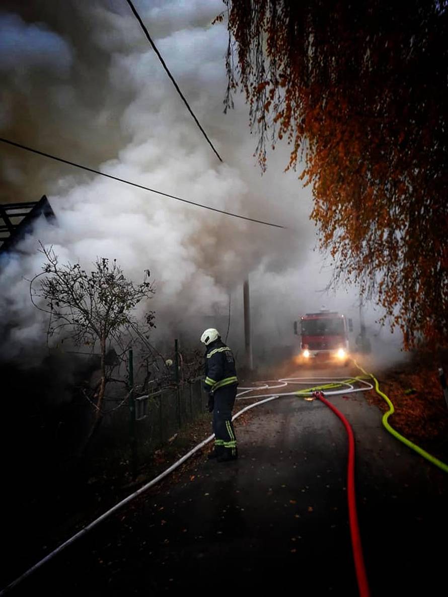 Gasili požar kraj Velike Gorice i uočili potencijalnu opasnost: 'U kući je bila plinska boca i meci!'