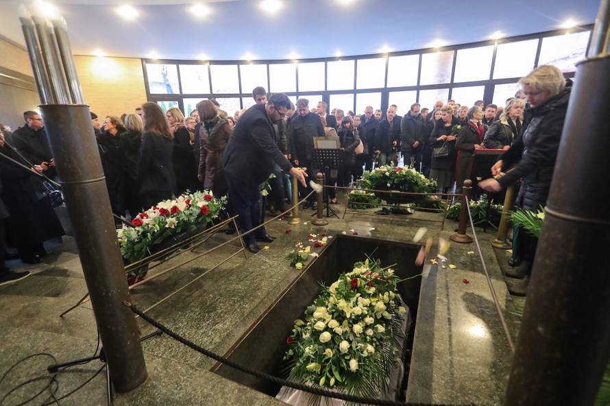 Tuga i suze na ispraćaju Matije Vukšića: Stotine ljudi je stiglo