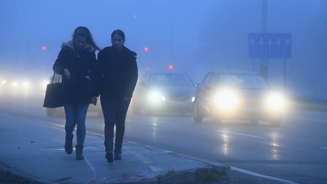 Jutarnja magla nad zapadnim dijelom Zagreba