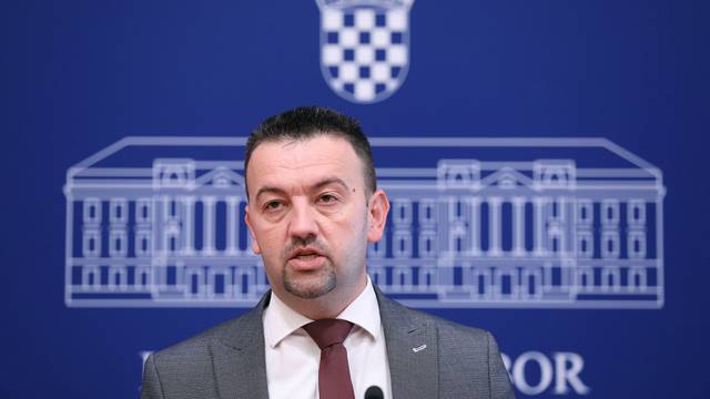 Zagreb: Marijan Pavliček o sramotnom ponašanju i vrijeđanju u Saboru