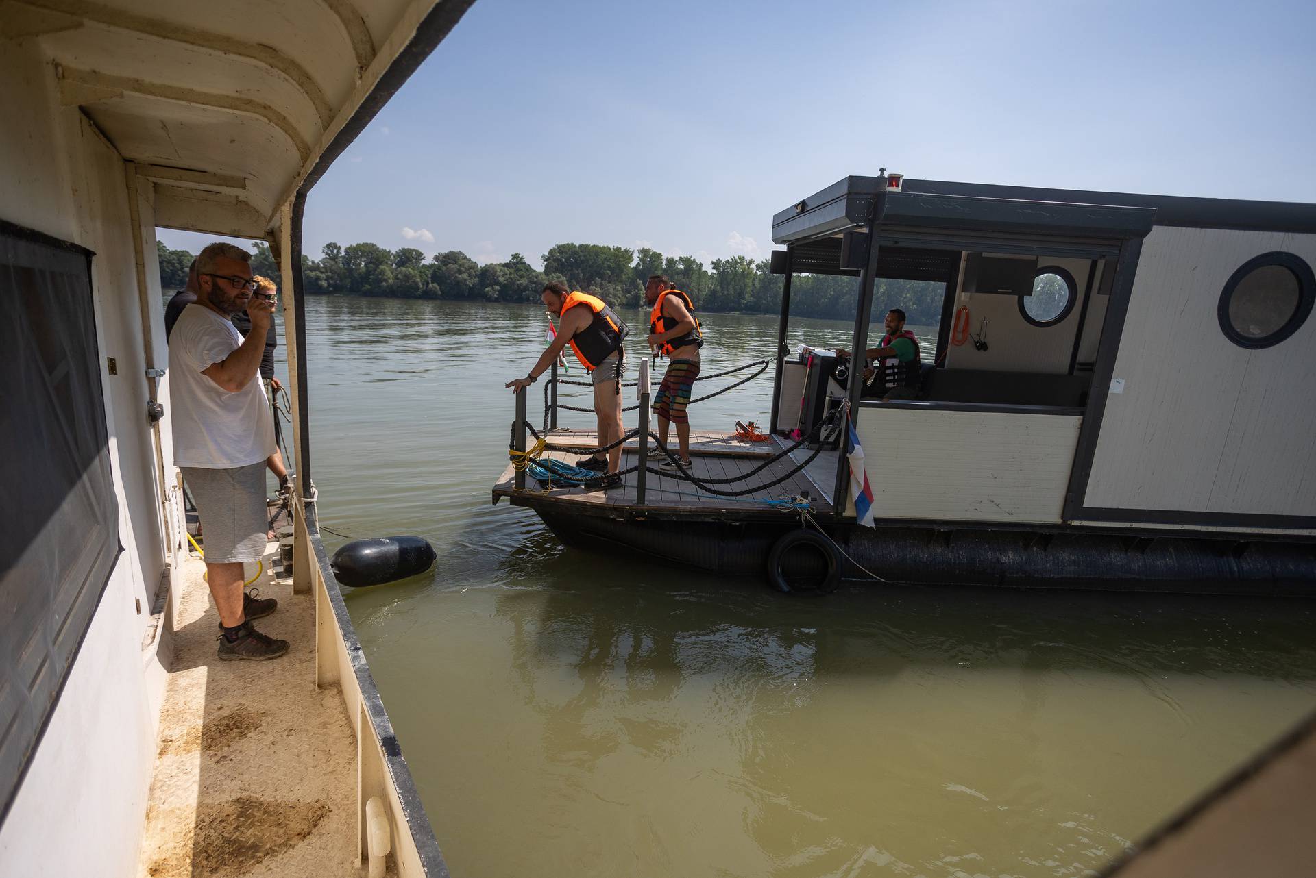 Posjetili smo Liberland na istočnoj obali Dunava, tamo vlada samoproglašeni predsjednik, a novi državljani stalno pristižu