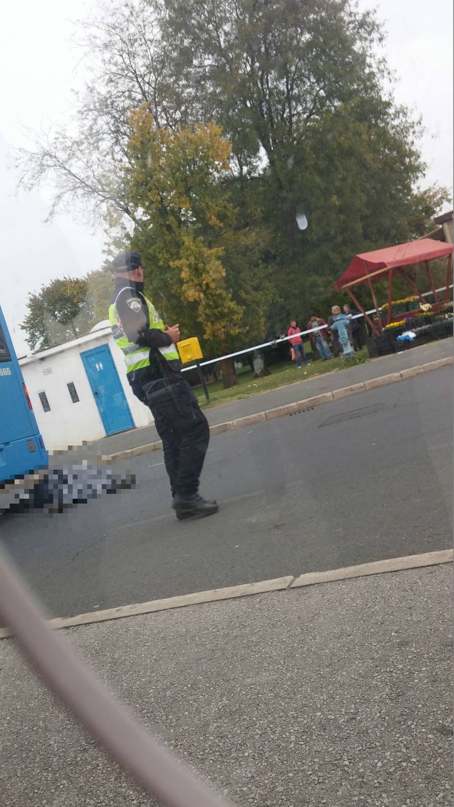 Bus je na okretištu naletio na pješaka, čovjek umro na mjestu