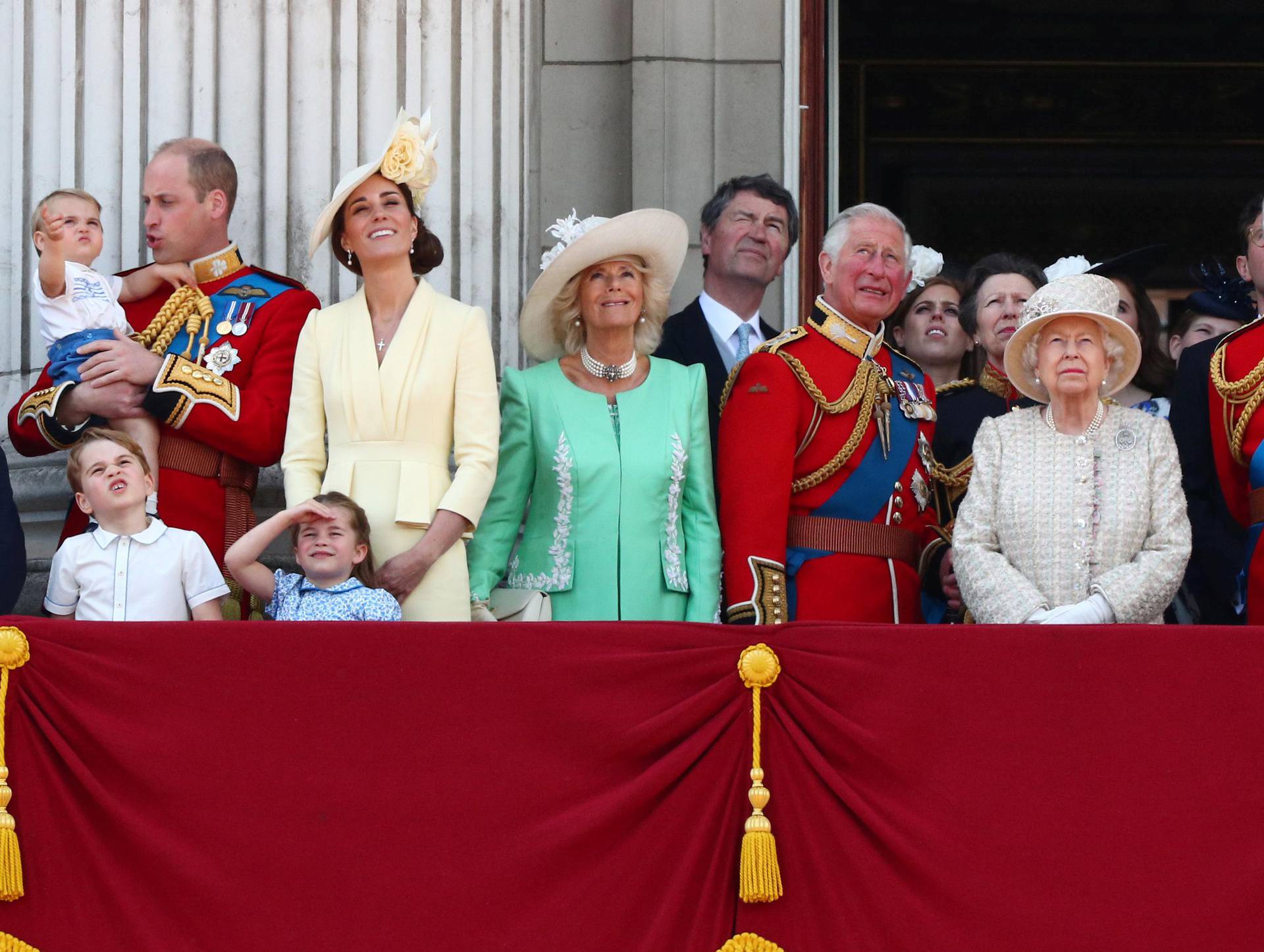 Elizabeta je smatrala da je princ Harry toliko obuzet ljubavlju za Meghan da ne može prosuđivati