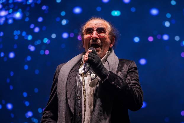 Željko Bebek i Baby Lasagna uvelu su Split u Novu 2026. godinu uz vatromet i dronove