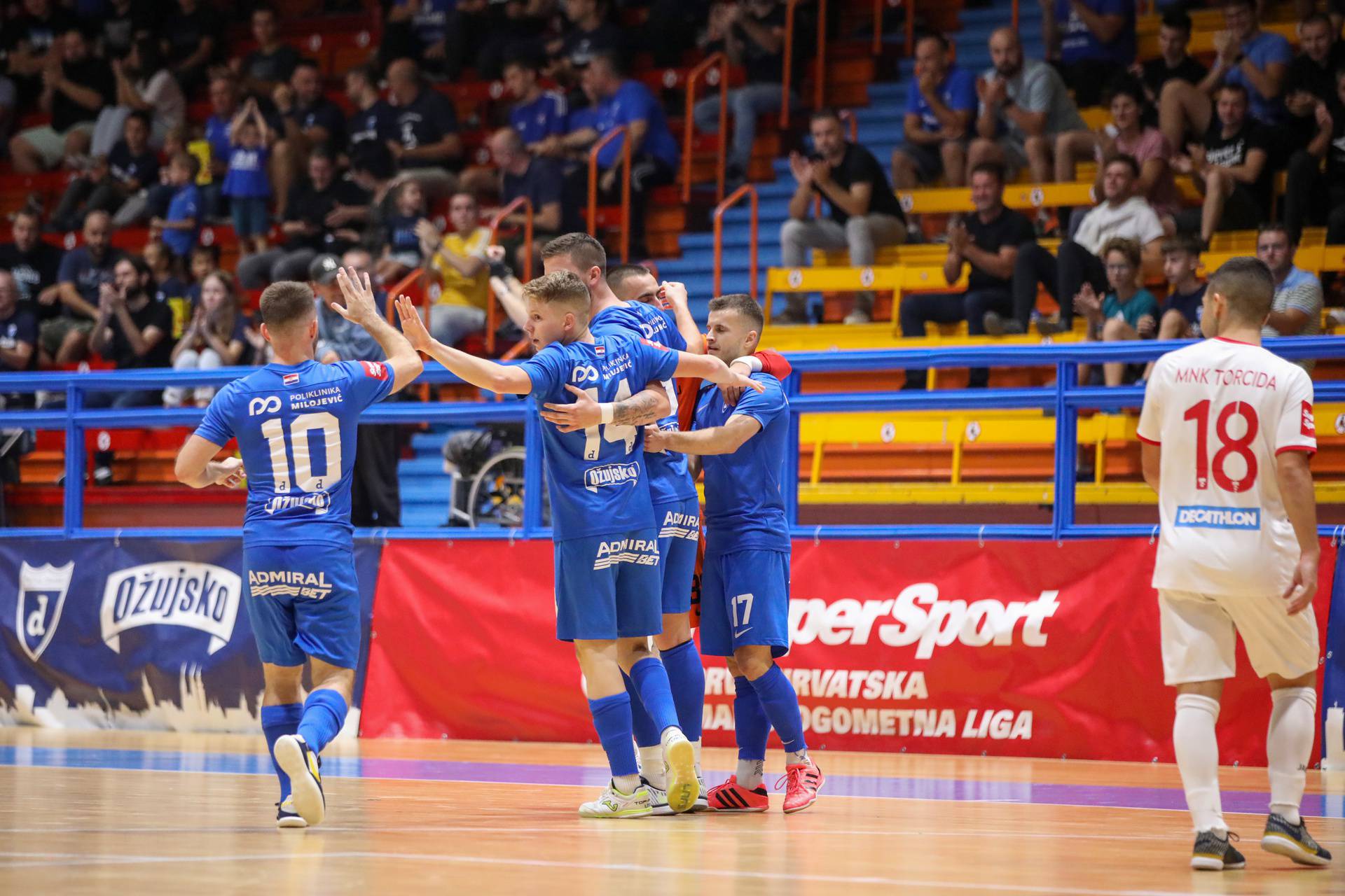 Zagreb: 1. HMNL, 2. kolo: MNK Futsal Dinamo - MNK Torcida