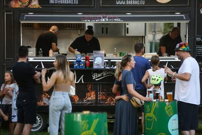 Zagreb: Na Jarunu otvoren Food Truck festival