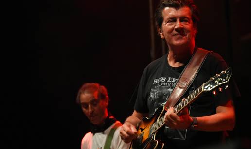 Bajaga je sinoć ipak pjevao u Dugom Selu, nikakvi prosvjedi nisu ga zaustavili i bilo je puno