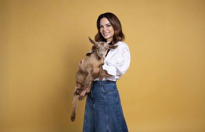 Nikolina Pišek fotografirala se s kozom: 'One su kao mala djeca'