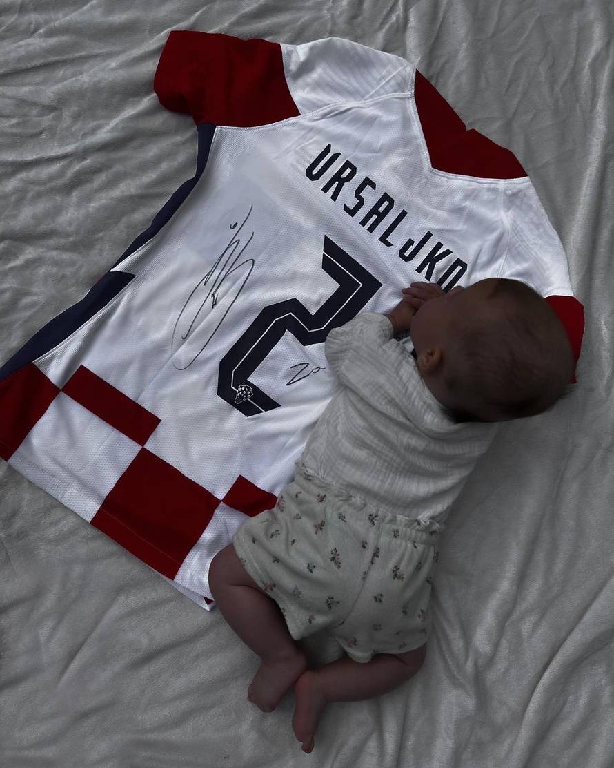 Ponosna Kaja pratila Vrsaljkov oproštaj od reprezentacije iz svečane lože na Maksimiru