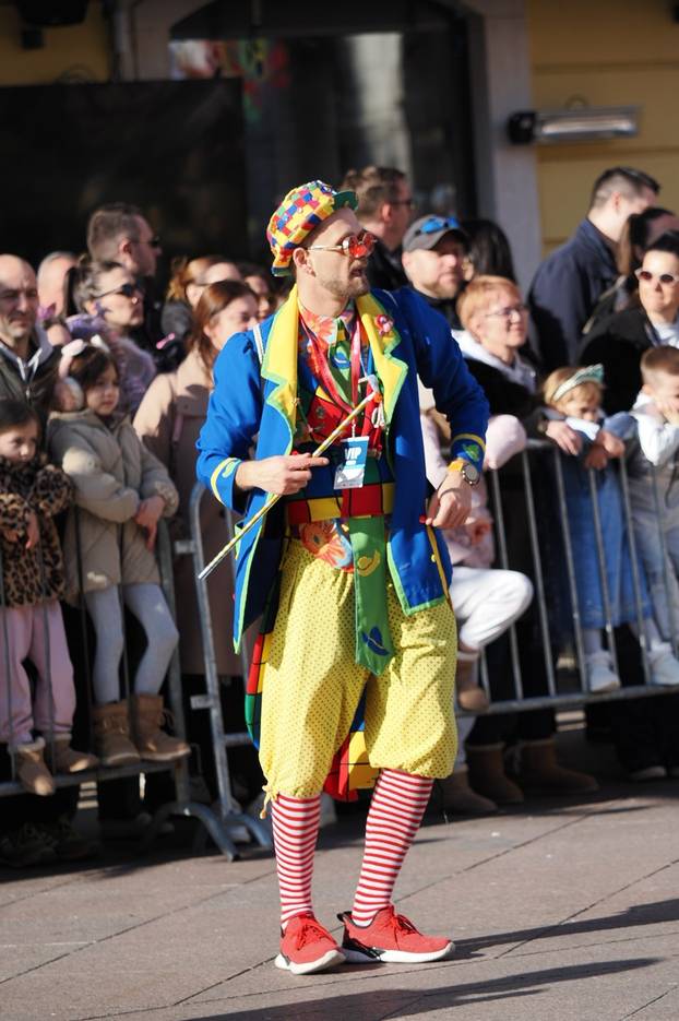 FOTO Najslađa galerija danas - Riječkim karnevalom prošetalo tisuće maškara