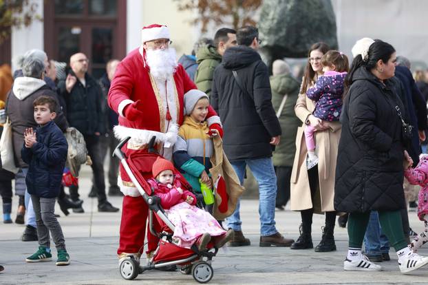 Osijek:  Tradicionalni dolazak motomrazova na  Trg Ante Starčevića