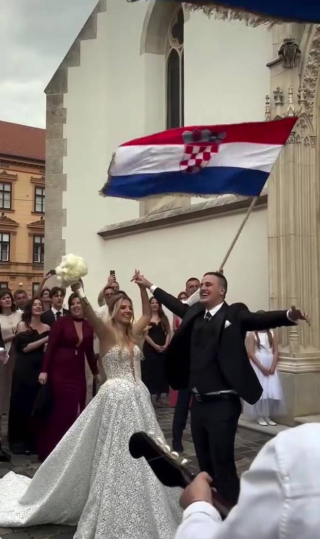 FOTO Bajkovita svadba Hrvatice koja nastupa za Crnu Goru. Kum bivši 'vatreni', pjevao im i Vuco