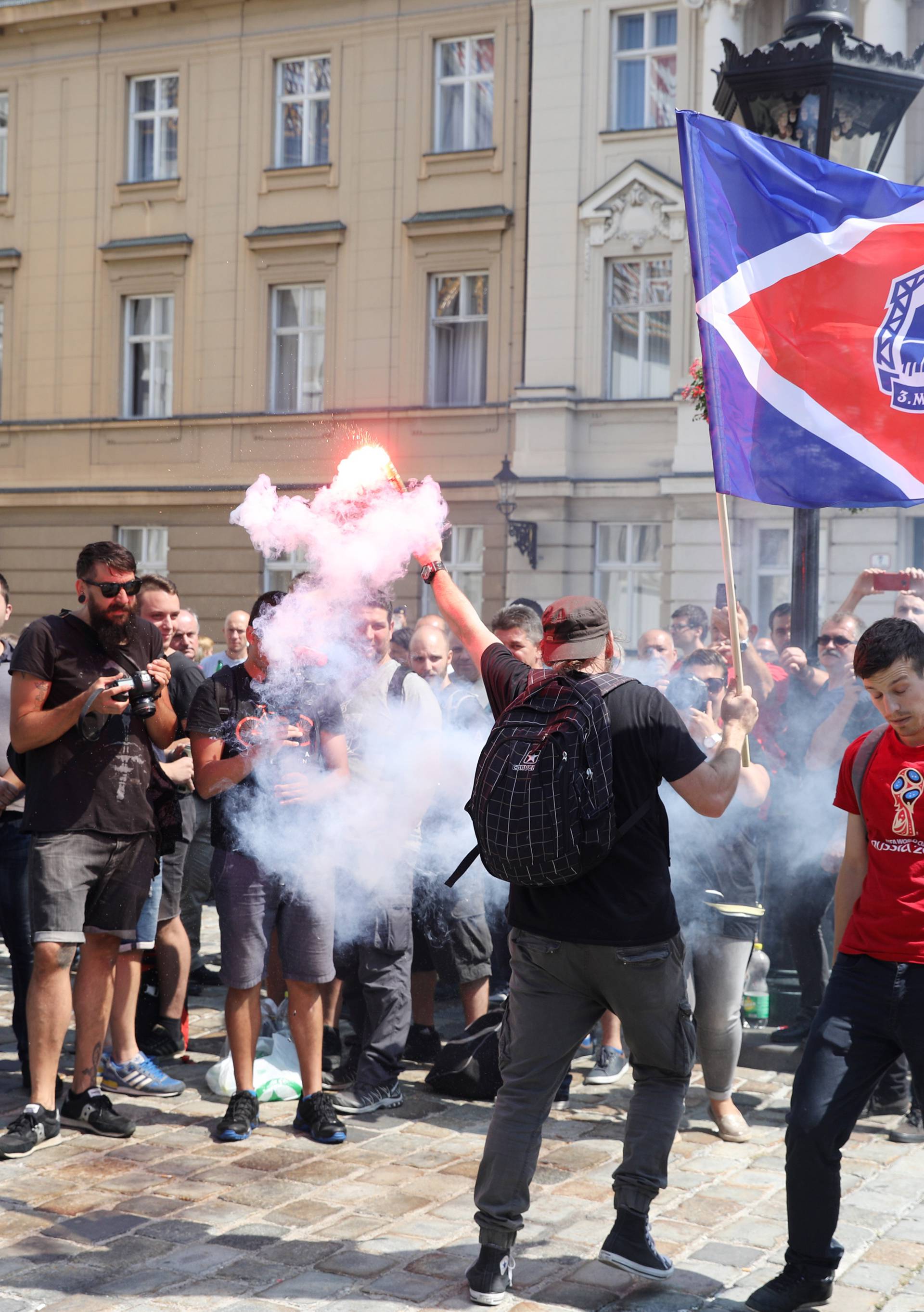 Gotov sastanak u Vladi: 'Štrajk će trajati dok ne isplate plaće'