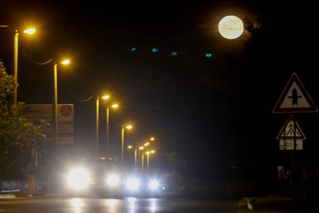 Kožino: Puni svibanjski cvjetni Mjesec