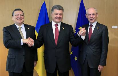 Ukrajina potpisala sporazum s EU, produžili primirje za 3 dana 