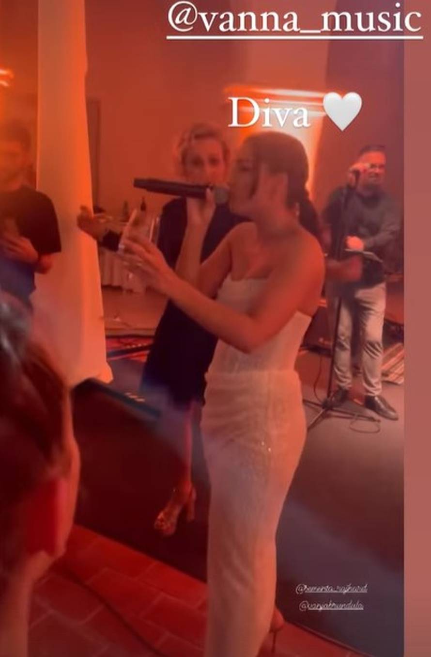 Sementa i Vanja Brundula imali su dva vjenčanja, a goste su zabavljale sestre Husar i Vanna