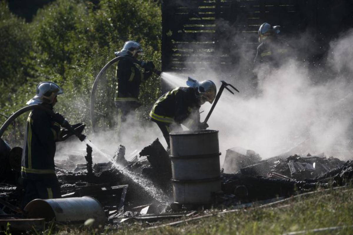 Zagreb: U požaru drvene kuće, muškarac (54) teško ozlijeđen