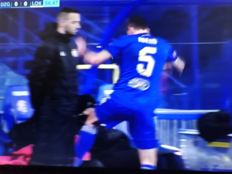 FOTO Ljutiti Ademi udario klupu, Dabro umalo nokautirao Šutala