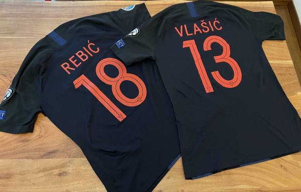 FOTO Ovo su najskuplji dresovi na Njuškalu: Onaj Prosinečkog iz Jugoslavije košta 8000 eura!