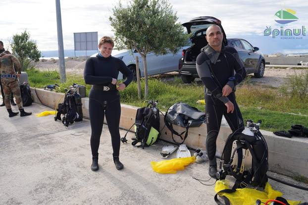 FOTO Pogledajte što su ronioci izvukli iz mora na eko akciji u Splitu: Sve je puno smeća...