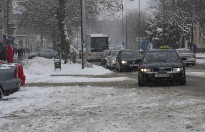 HAK: Kolnici vlažni, zbog niskih temperatura moguća je poledica