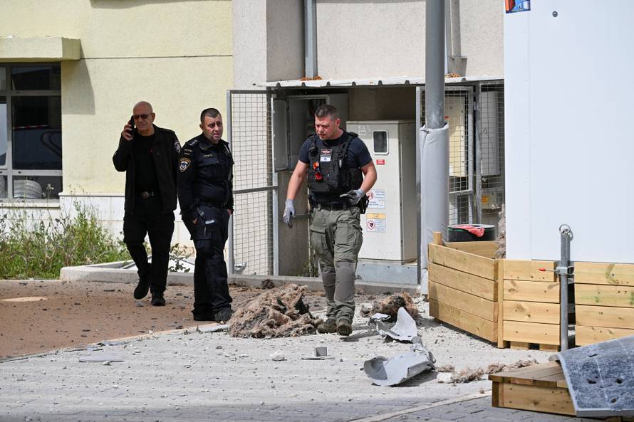 Aftermath of an Iranian missile strike, in Holon