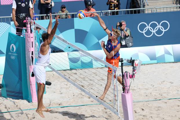 Beach Volleyball - Men's Preliminary Phase - Pool B - Netherlands vs Italy (van de Velde/Immers vs Ranghieri/Carambula)