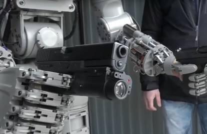 Moćni Fedor: Putin je naoružao robota, želio bi da nauči pucati