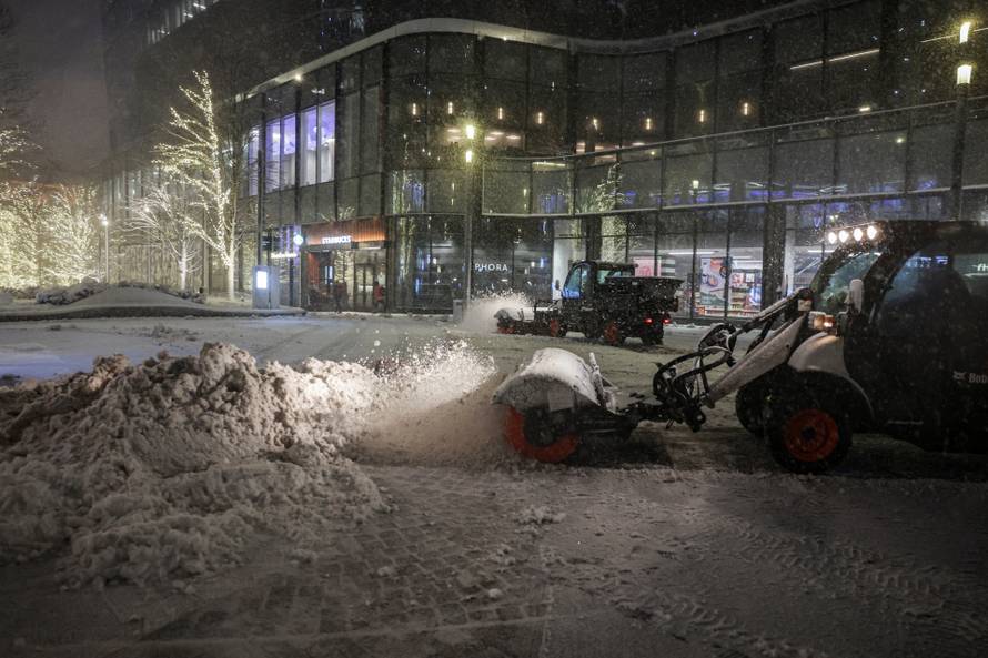 Winter snow storm hits New York City