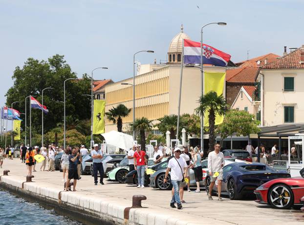 Šibenik: Turneja Ferrari Cavalcade 2026. s više od 120 Ferrarija na šibenskoj rivi