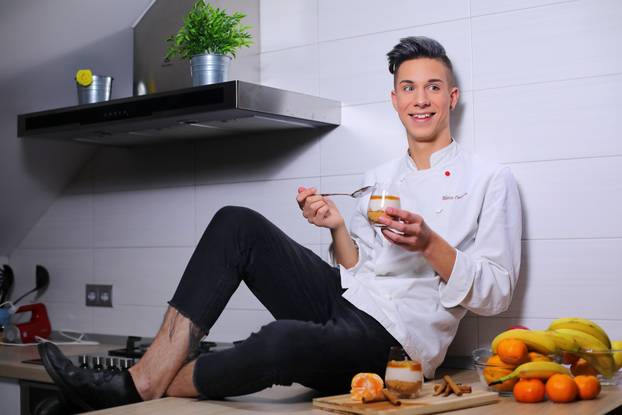 Zagreb: Božićni kolač youtubera Marca Cuccurina