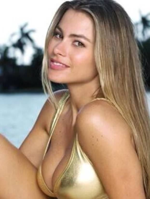 FOTO  Toples i tangice: Vergara objavila svoje fotke iz mladosti