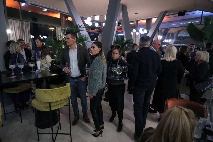 Zagreb: Otvorenje preuređene kavane Lisinski