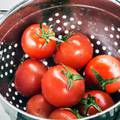 Jednostavan trik iz restorana za više užitka u rajčicama kod kuće