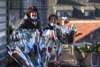 Šibenik: Ponuda cvijeća za Valentinovo