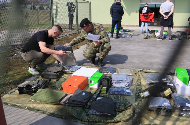 Ministar Anušić i general Kundid na prvom danu TVO-a na Slunju