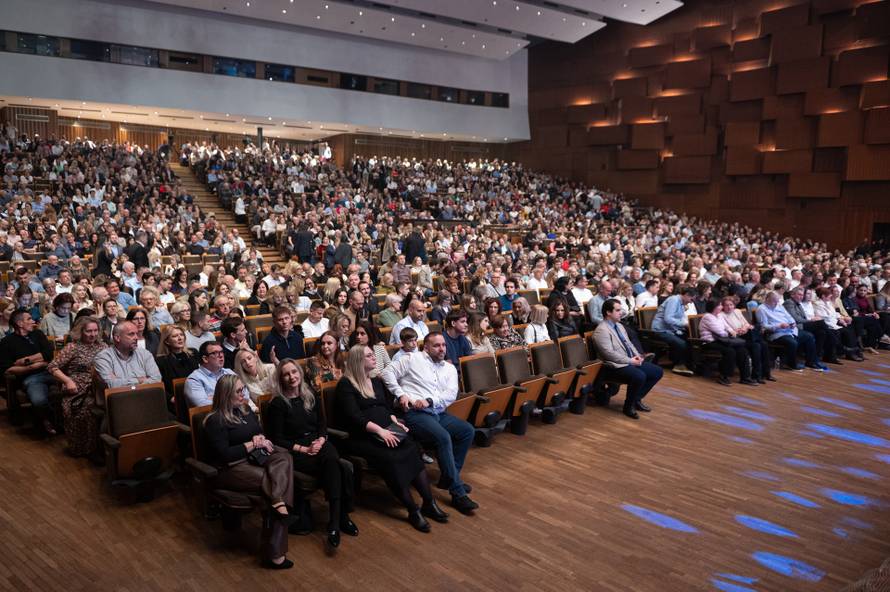 Zagreb: 40 godina klape Cambi