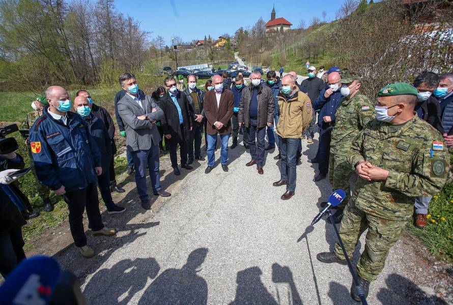 Andrej Plenković obišao Krapinsko Zagorsku županiju koja je bila pogođena potresom