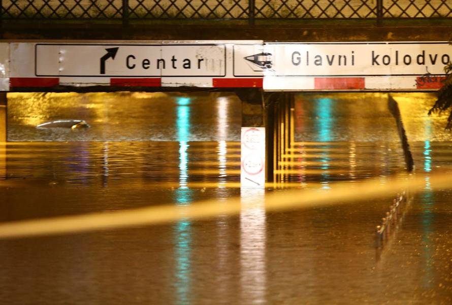 Jutro nakon poplave u Zagrebu: Saniraju Miramarsku ulicu