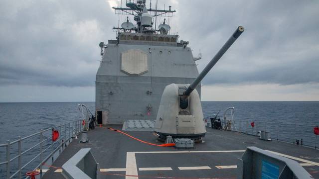 Handout image of Ticonderoga-class guided-missile cruiser USS Antietam (CG 54)