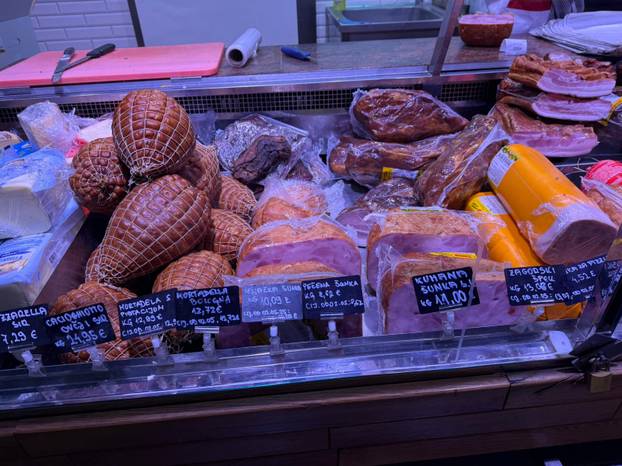 24SATA NA DOLCU Ovo su cijene s tržnice u Zagrebu uoči Uskrsa!