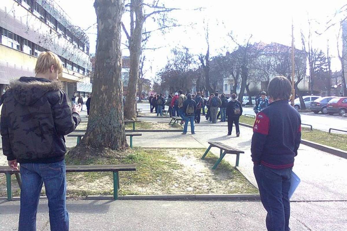 Osijek: Evakuirali su školu zbog lažne dojave o bombi