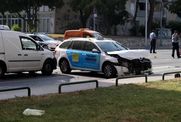 Split: Sudarila se Äetiri automobila, smrtno stradala pjeÅ¡akinja