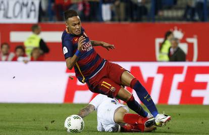 Konačno je i to gotovo: Neymar potpisao s Barcelonom do '21.