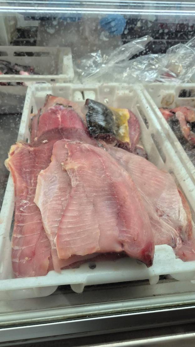 FOTO Pogledajte ponudu tržnice u Osijeku: Kila odojka 4,19 €. A 30 jaja je 6 €. Evo što se isplati