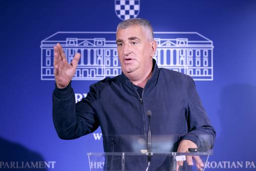 Bulj pravomo&cacute;no oslobo&dstrok;en u slu&ccaron;aju covid potvrda u Sinju: Tro&scaron;kove postupka snosi dr&zcaron;ava